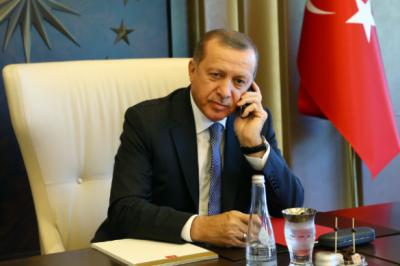 Ərdoğan Avstriya kansleri ilə telefonla danışıb