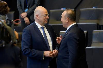 Çavuşoğlu və Dendias Ukraynadakı vəziyyəti müzakirə edib
