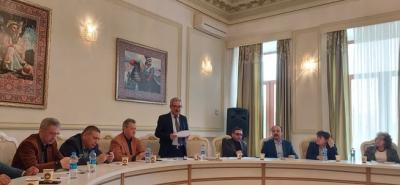 Poeziya yaradıcılığını əhatə edən məruzə dinlənilib