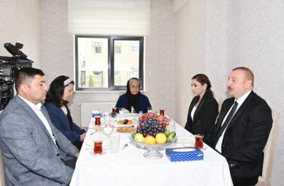 Prezident və xanımı Mehriban Əliyeva şəhid ailəsinin qonağı olublar 