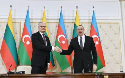Azərbaycan və Litva prezidentləri mətbuata bəyanatlarla çıxış ediblər