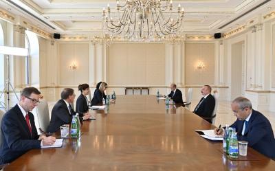 İlham Əliyev ABŞ dövlət katibinin enerji diplomatiyası üzrə müavininin müşavirini qəbul edib