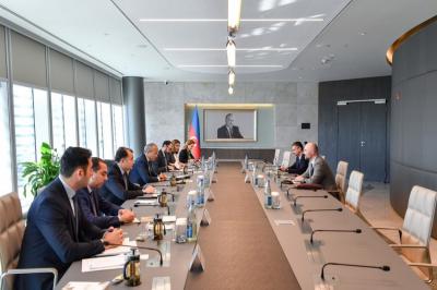 Mikayıl Cabbarov EIB-in Regional Nümayəndəliyinin rəhbəri ilə görüşüb