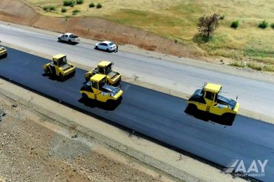 Şükürbəyli-Cəbrayıl-Hadrut yolunun 14 km hissəsində asfalt örtüyünün döşənməsi yekunlaşır