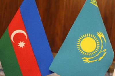 Azərbaycanla Qazaxıstan arasında iqtisadi əməkdaşlığa dair sənədlər imzalanıb