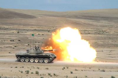 Azərbaycan Ordusunun tank bölmələrində çalışmalar yerinə yetirilib - Video