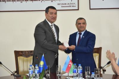 Azərbaycan dilində rəqəmsal "Qazax ədəbiyyatı kitabxanası"nın təqdimatı olub
