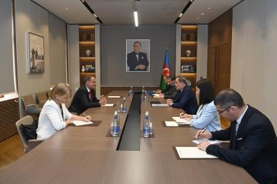 Ceyhun Bayramov Macarıstan səfiri ilə görüşüb