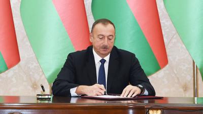 Prezident DİN-in bir qrup əməkdaşını təltif edib -  Sərəncam