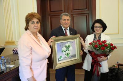 AMEA-nın müxbir üzvü Firəngiz Əlizadənin 75 illiyi qeyd olunub