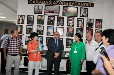 Bir qrup özbəkistanlı alim MEK-i ziyarət edib