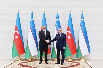 Prezident İlham Əliyev Prezident Şavkat Mirziyoyevi ad günü münasibətilə təbrik edib