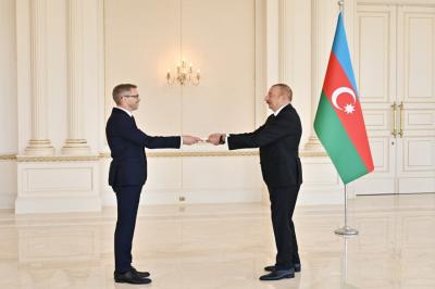 Azərbaycan Prezidenti İsveçin yeni səfirinin etimadnaməsini qəbul edib - Yenilənib