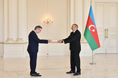 Azərbaycan Prezidenti Almaniya səfirinin etimadnaməsini qəbul edib - Yenilənib