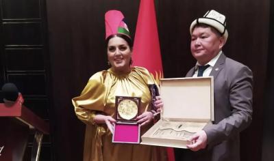 Elza Seyidcahan Azərbaycanın və Qırğızıstanın himnini akapella ifa edib