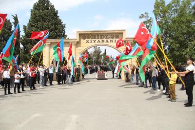 Ombudsmanın əməkdaşları şəhidlərin dəfn  mərasimlərində iştirak ediblər