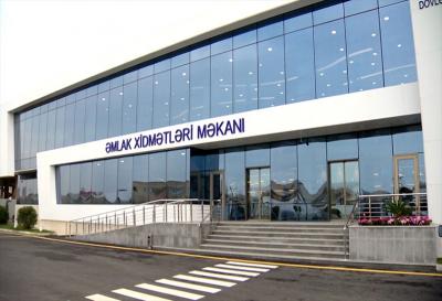 Avqustda 33,7 min daşınmaz əmlak üzərində mülkiyyət hüququnun qeydiyyatı aparılıb