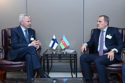 Ceyhun Bayramov Finlandiyanın xarici işlər naziri ilə görüşüb