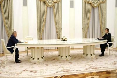 Putin Makronun Qarabağla bağlı bəyanatını səhv adlandırıb