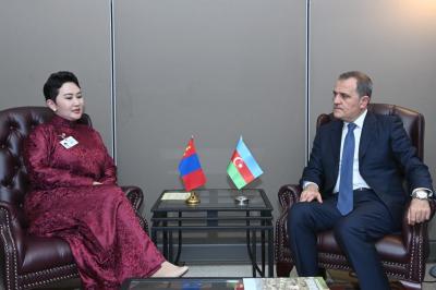 Ceyhun Bayramov Monqolustan, Suriya və Somalinin xarici işlər nazirləri ilə görüşüb