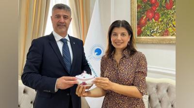 Günay Əfəndiyeva Macarıstanın Azərbaycandakı səfiri ilə görüşüb