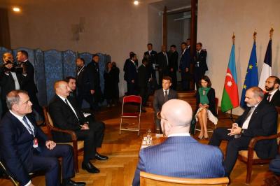 Praqada Azərbaycan, Fransa, Aİ və Ermənistan liderlərinin görüşü davam edir