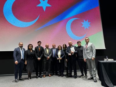 İstanbulda ümummilli lider Heydər Əliyevin anadan olmasının 100 illiyi ilə əlaqədar tədbir keçirilib