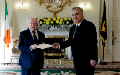 Azərbaycan səfiri etimadnaməsini İrlandiya Prezidentinə təqdim edib