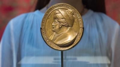Fatih Sultan Mehmet medalı 38 min funt-sterlinqə satılıb