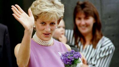Şahzadə Diananın sol əlinin heykəli satılır