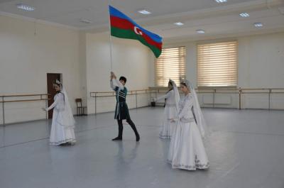 Bakı Xoreoqrafiya Akademiyasında “Xarı bülbül” rəqs müsabiqəsi keçirilib