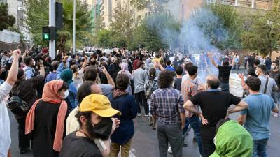 İranda universitetlərdə Məhsa Əmini etirazları davam edir
