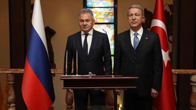Hulusi Akar və rusiyalı həmkarı Şoyqu arasında telefon danışığı olub