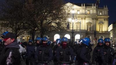 La Skala Operasının yeni mövsümünün açılışı etirazla qarşılanıb