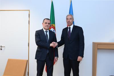 Ceyhun Bayramov portuqaliyalı həmkarı ilə görüşüb
