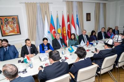 "Türk dövlətləri: Şərq və Qərb arasında körpü"