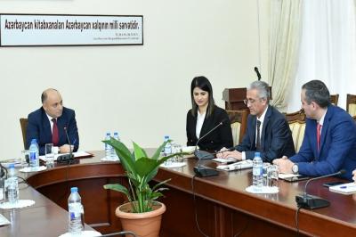 Anar Kərimov nazirliyin mətbuat orqanlarının kollektivləri ilə görüşüb