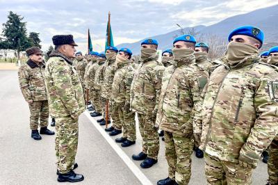 Kərim Vəliyev Komando hərbi hissəsində olub, Şuşada hərbçilərlə görüşüb - FOTO