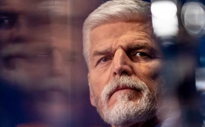 Çexiyada prezident seçkilərində ehtiyatda olan ordu generalı liderdir