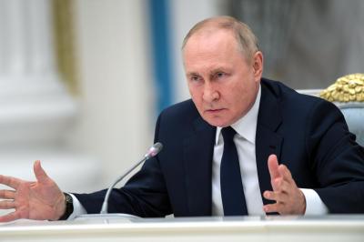 Putin Ukraynada müharibə ilə bağlı Təhlükəsizlik Şurasını toplayıb