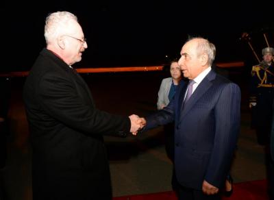Latviya Prezidenti Azərbaycana rəsmi səfərə gəlib