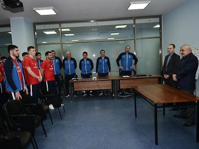 Rövnəq Abduallayev milli üzvləri ilə görüşdü