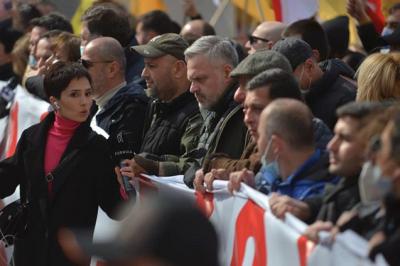 Gürcüstan müxalifəti yenidən parlament binası qarşısında mitinq keçirəcək
