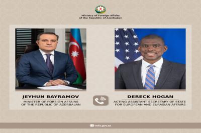 Nazir ABŞ dövlət katibinin köməkçisi vəzifəsini icra edən Derek Hoqanla sülh gündəliyini müzakirə edib