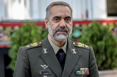 İranın müdafiə naziri Rusiyaya səfərə gedib