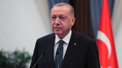 Ərdoğan Azərbaycan səfirini və xilasedicilərini təltif edib