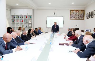 AMEA-da Mir Cəlalın 115 illik yubileyinə həsr olunmuş elmi sessiya keçirilib