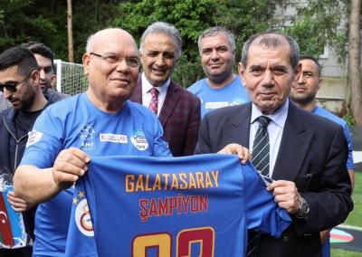 AİJA Heydər Əliyevin 100 illiyi münasibətilə “Qalatasaray” əfsanələri ilə qardaşlıq matçı keçirib