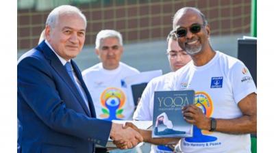 Hindistan səfirliyi Respublika Velodromunda Yoqa sessiyası keçirib
