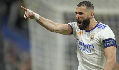 Benzema yeni klubu ilə müqavilə imzalayıb